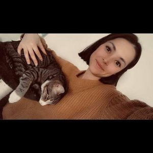 Meet your Posher, Alana